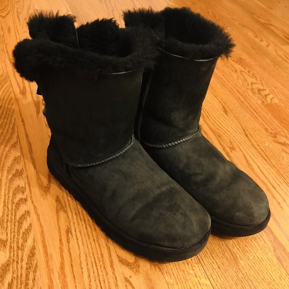 UGG Bailey Bow Stripe Black Boots- offers welcome
